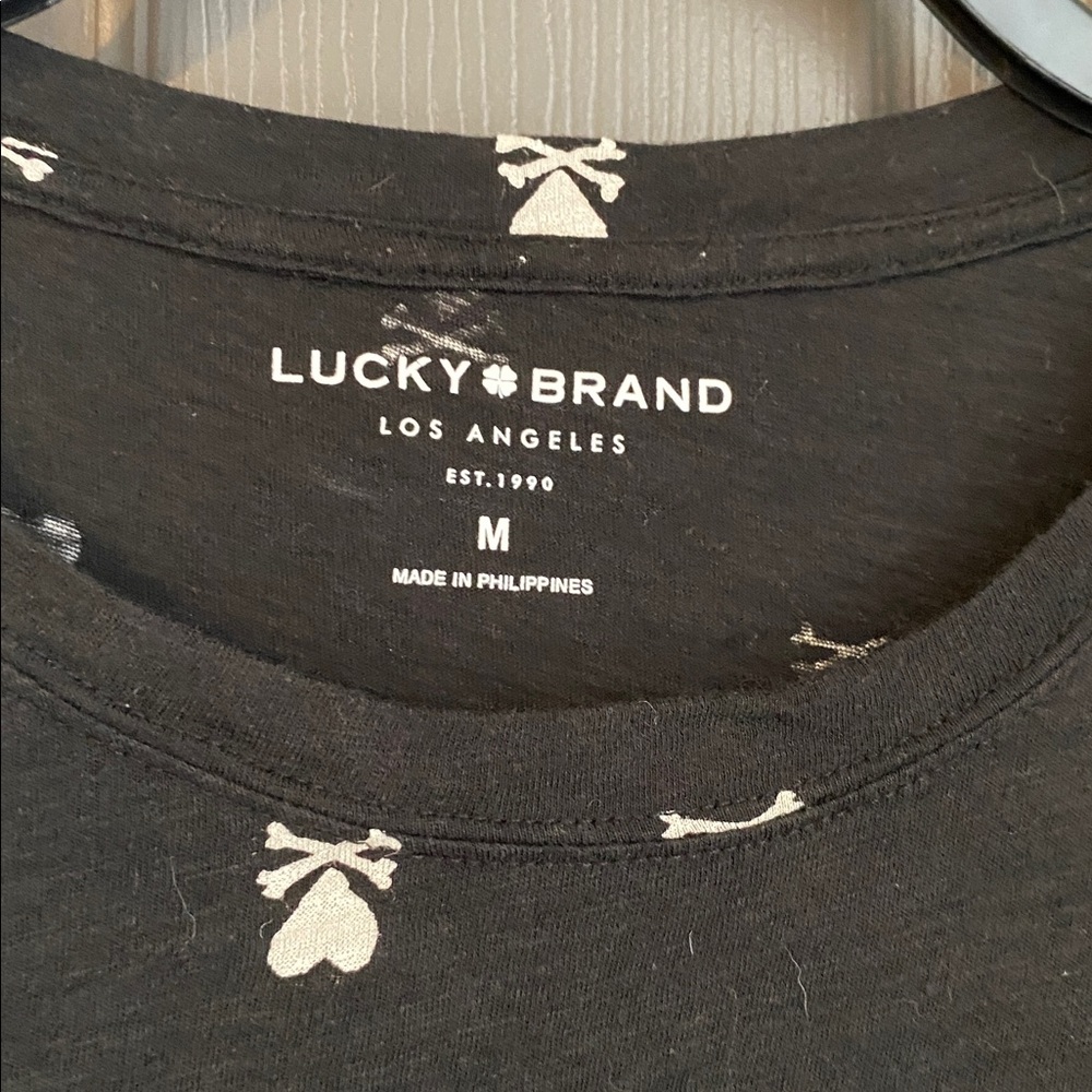 Lucky Brand Black Tee with White Skull and Heart Pattern - Picture 2 of 3